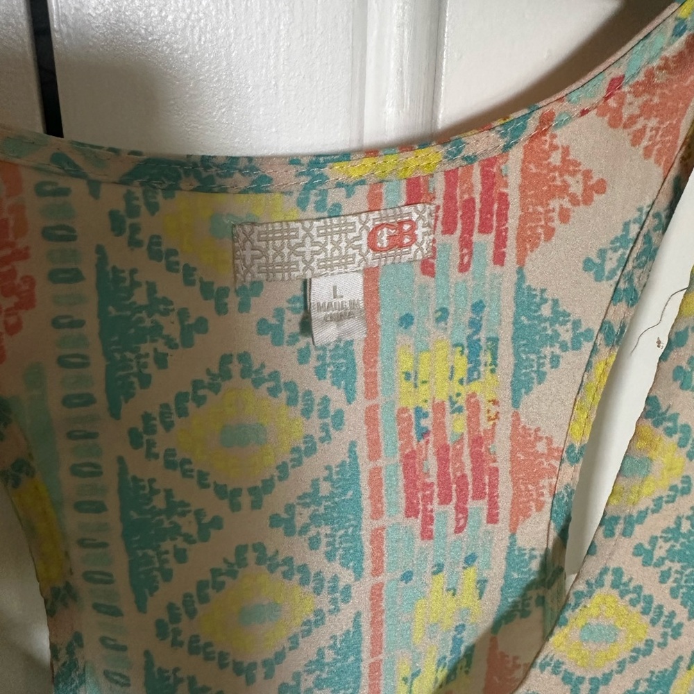 Colorful Geometric Pattern Tank Top - Picture 2 of 3
